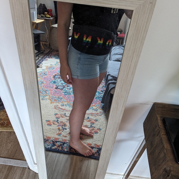 NWOT DKNY Fanny Pack - Picture 4 of 4